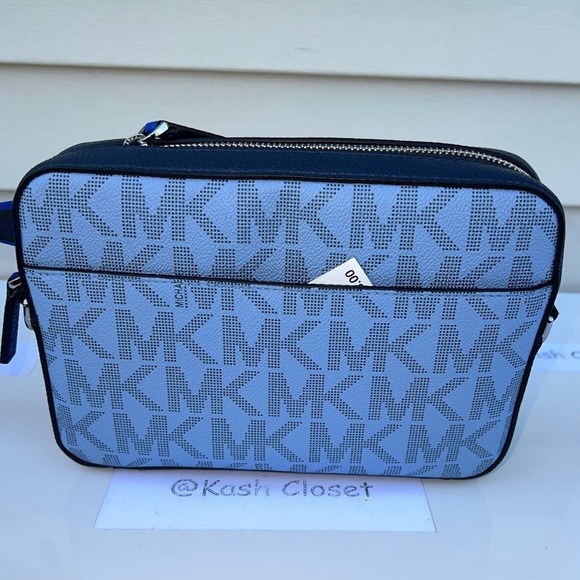 Michael Kors Crossbody Cooper Utility Bag MK Signature Stripe Chambray - Picture 5 of 12